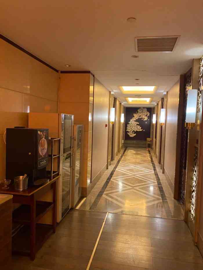 逐鹿茶楼(知春路店)-"前几天团了几张票,圣诞晚上带全家人去做了.