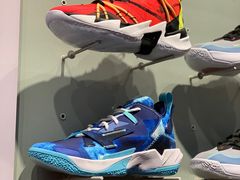 -Air Jordan(世贸天阶店)