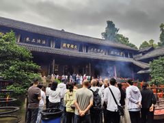 -峨眉山报国寺