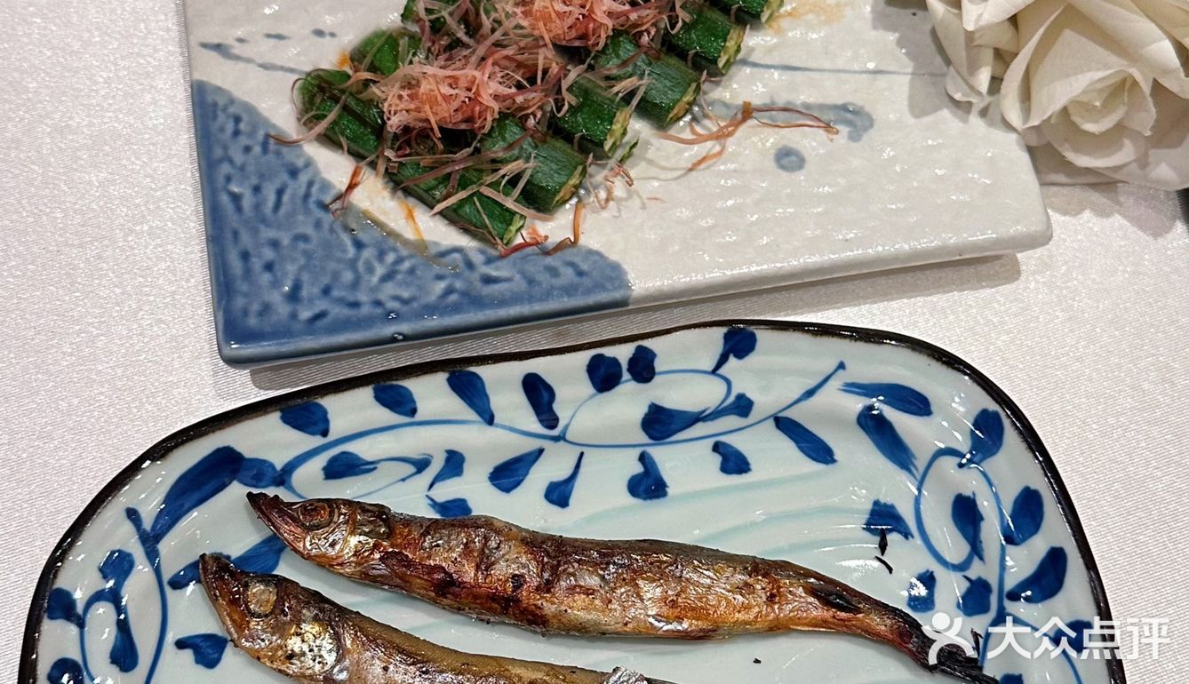 在希尔顿玫瑰瀑布下吃烧鸟自助是什么体验🌹