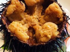 生吃海胆-海味当家·蒸锅海鲜(中山广场创始店)