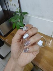 -小黑瓶美甲美睫