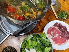 白汤红汤鸳鸯锅底-龙大头庖汤店