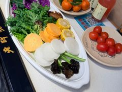 -老牌坊云南鱼豆花火锅(哈西万达店)