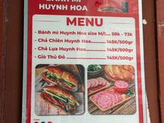 -Bánh Mì Huynh Hoa