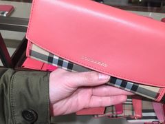 -BURBERRY(上海港汇恒隆广场店)