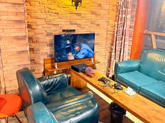 -玩坞轰趴馆·户外团建聚会主题生日派对馆(世豪广场店)