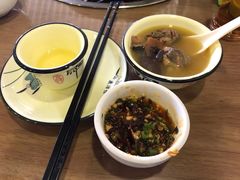 -杨记山珍鸡煲菌汤锅