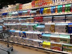 -中百仓储超市有限公司(越秀星汇维港店)