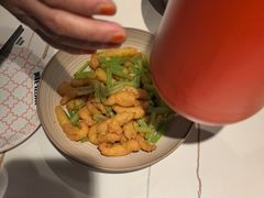 -阿瓦山寨·湘菜现炒·剁椒鱼头王(咸阳总店)