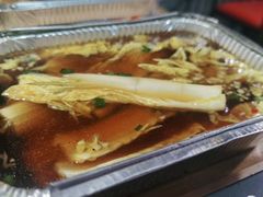 -虾弄弄海派小龙虾·牛羊蝎子火锅