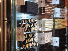 -VENCHI 闻绮(北京国贸商城店)