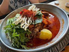 -喇喇排骨火锅·传统韩式脊骨汤(望京西园总店)
