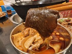 -鸿顺老铁锅美蛙鱼府(解放碑店)