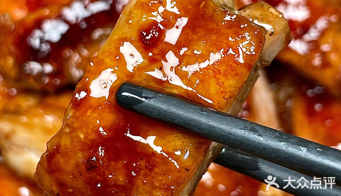 答应我!一定要试试这个做法!!
蜜汁鸡腿!好