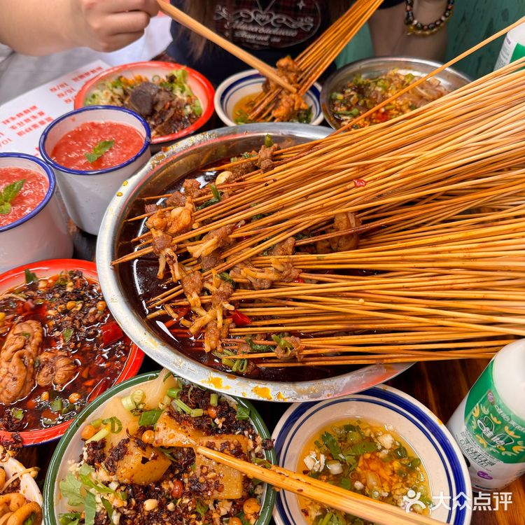 成都西南财大附近，平价好吃的串串香