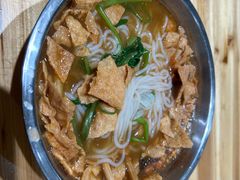 -柳州肥姨妈大骨螺蛳粉(曹路店)