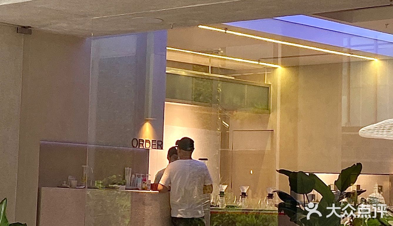 深圳探店|华侨城简约咖啡厅 白玉兰特调好好喝
