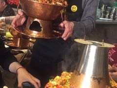 -巴四老城区炭火蛙锅(张江店)