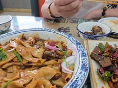 -壹阁胡羊焖饼(特色小吃街店)