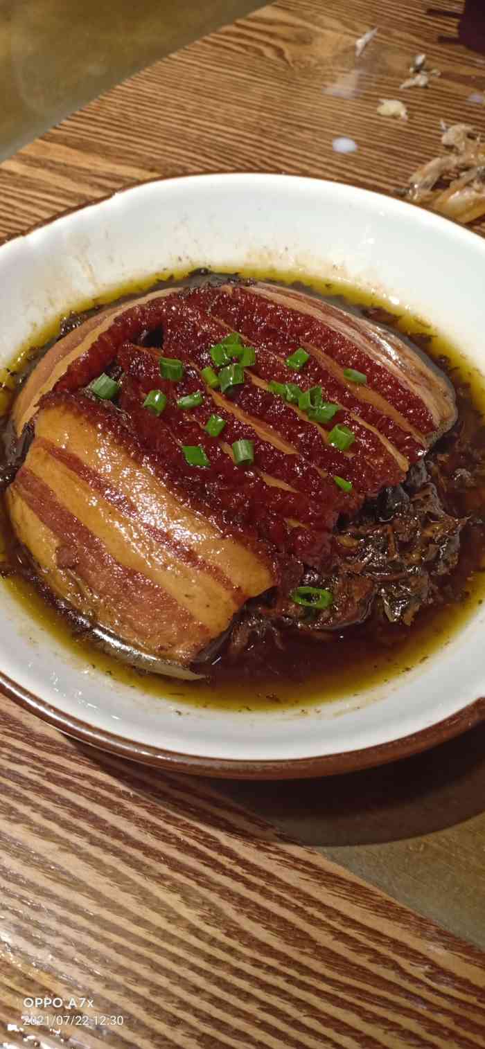 祖厨湖南菜(三阳路店)-"环境不错,有小桌,也有十人桌,十人桌在高.