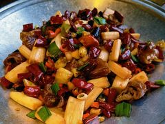 香锅肥肠-王荣法仓前羊锅