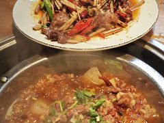 -大众跷脚牛肉馆·非遗传承单位(峨眉山店)