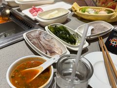 -海底捞火锅(新松江路生日主题店)
