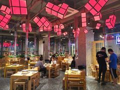 大堂-么肆烤肉·中式自助·烤肉大排档(街道口季佳PAI店)