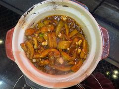 咸鱼鸡粒茄子煲-玉兰苑一等茶餐厅
