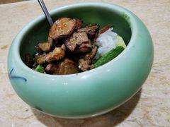 鹅肝牛油果拌饭-东京屋(武定路店)