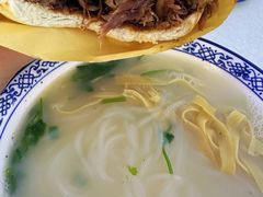 -烤鸭肉夹馍鸭汤店