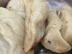 -黄阿姨锅贴大王(万航渡路店)