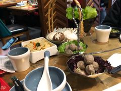 -左庭右院鲜牛肉火锅(金山万达店)