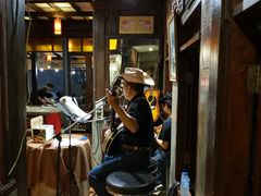 -Dash Teak House