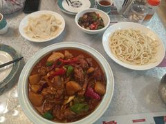 -汗腾格里·风味餐厅(新疆驻京办店)