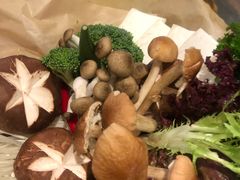 菌菇拼盘-煲宫(华润万象城店)