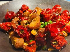 香锅肥肠头-麻六记(新天地店)