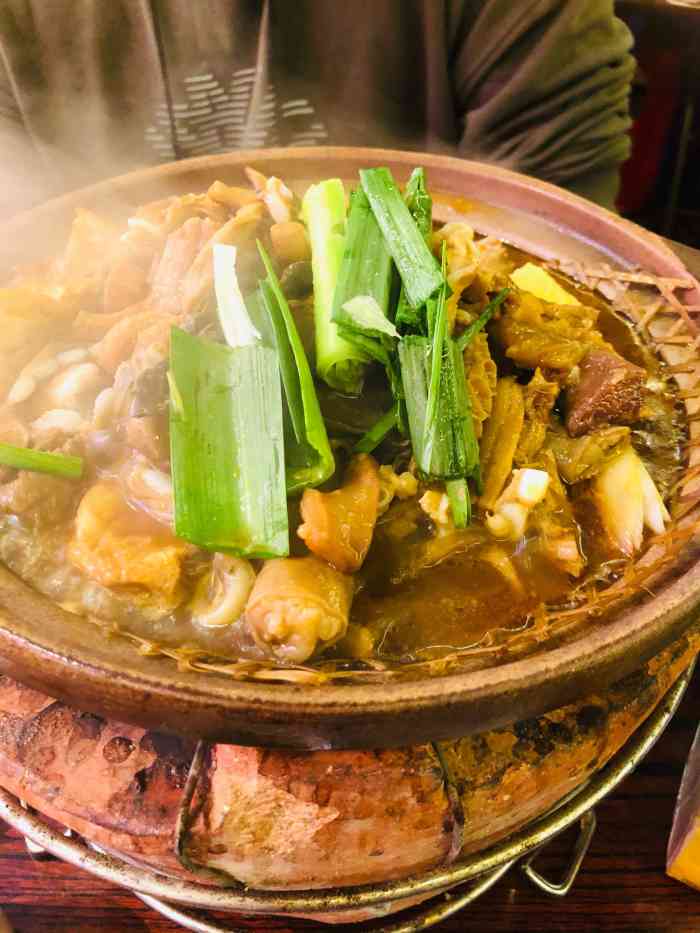 沙胆彪炭炉牛杂煲(玉林店)-"一直种草的一家店正好朋友三四约起就去打