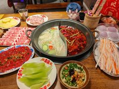 -萍姐火锅·公路夜市(武汉首店)