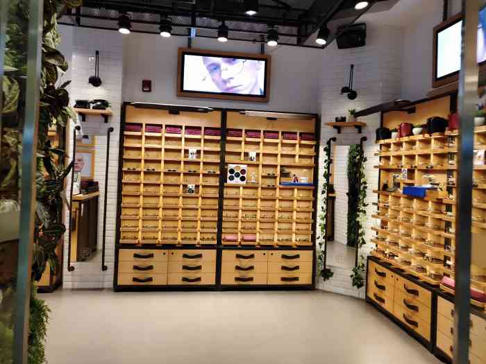 木九十(融创茂店)-"这家眼镜店非常好,已经是第二次在他家购物.