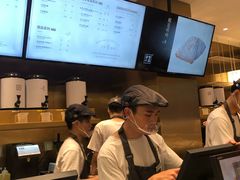 -奈雪的茶(湖滨银泰in77C区PRO店)