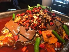 -辣尚瘾·烤鱼·新川菜(交大直营店)