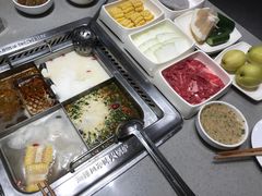 -海底捞火锅鲜切牛肉主题店(长寿路店)