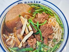 红烧牛肉面-镇南锅盖面馆(解放路店)