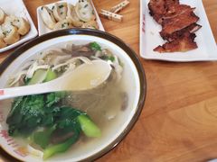 牛肉粉丝汤-小姜锅贴(凤凰街店)
