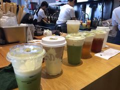 认真准备饮品-喜茶(深圳福田星河COCO Park店)