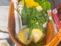 -椰子湾·海南火锅·糟粕醋·椰子鸡(正大广场店)