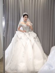 -维纳斯婚纱礼服租赁馆