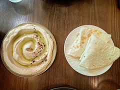 Hummus鹰嘴豆泥-Uncle Kosto科斯托·中东菜